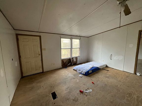 2nd image of 360 Deer Trail Cir