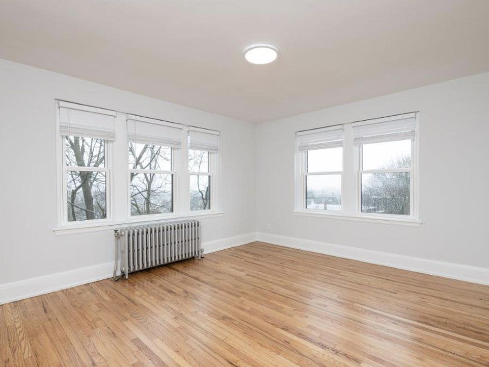 2nd image of 117 Highland Ave