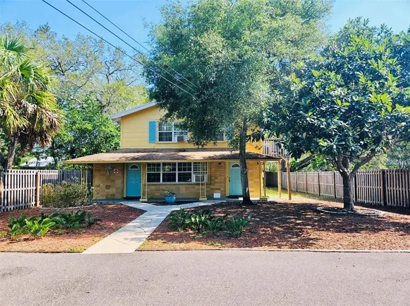 1141 Sunset Point Rd #3, Clearwater, FL 33755