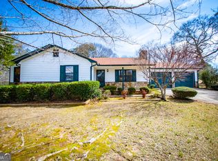 15 Russell Ln, Carrollton, GA 30116