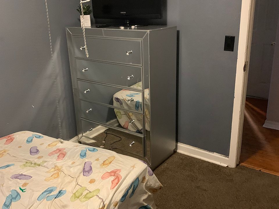 2nd image of 1911 Monteau Dr