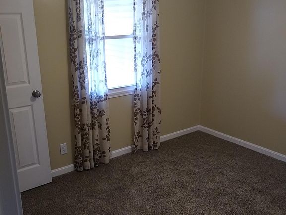 4th image of 914 Prospect Ave NW