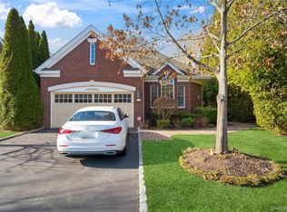 23 Hathaway Lane, Manhasset, NY