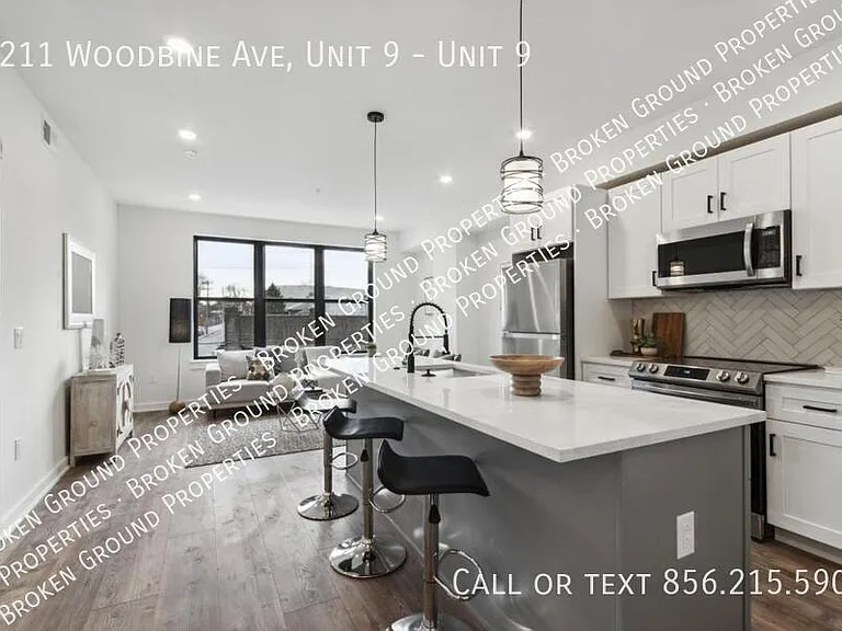 6211 Woodbine Ave #9 — Photo 9