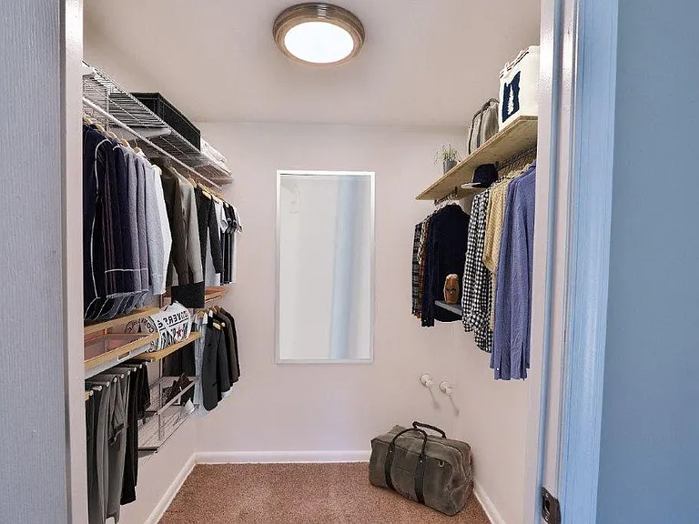 Top Field Apartment Homes — Photo 10