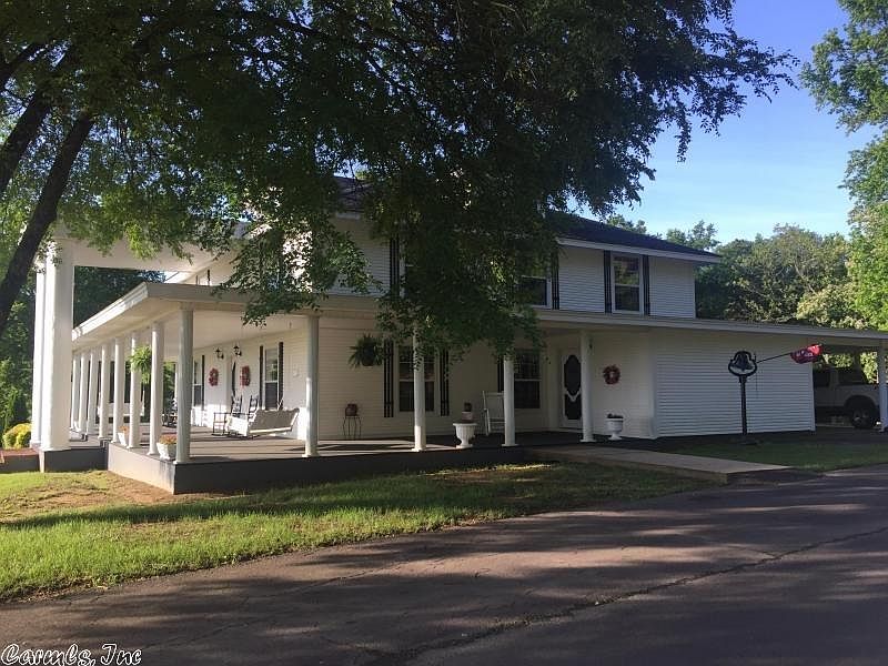 1st image of 800 Methvin Ln