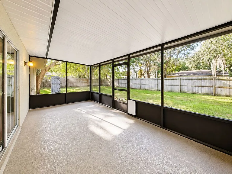 127 Titan Dr — Photo 10