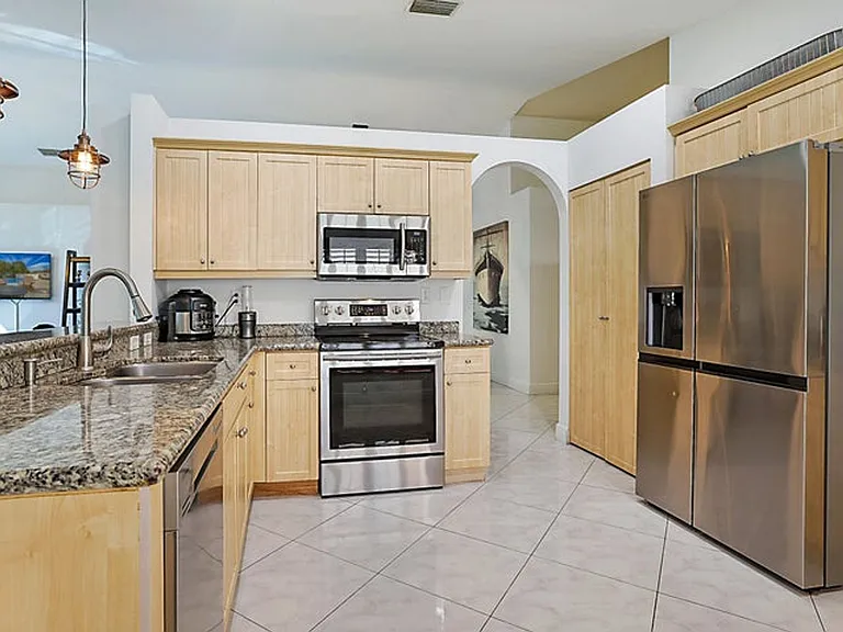 18965 Adagio Dr — Photo 7