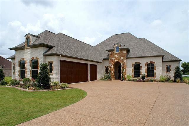 1st image of 2609 Waters Edge Dr