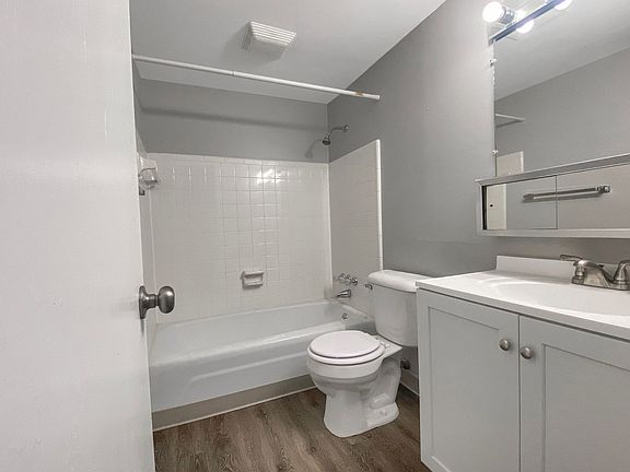 4th image of 4161-4185 Oak Park Dr SE #4179