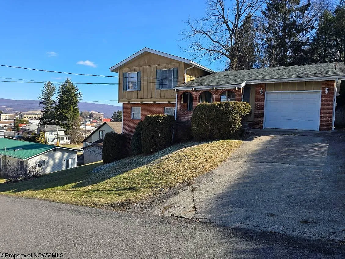 103 Highland Dr photo 1