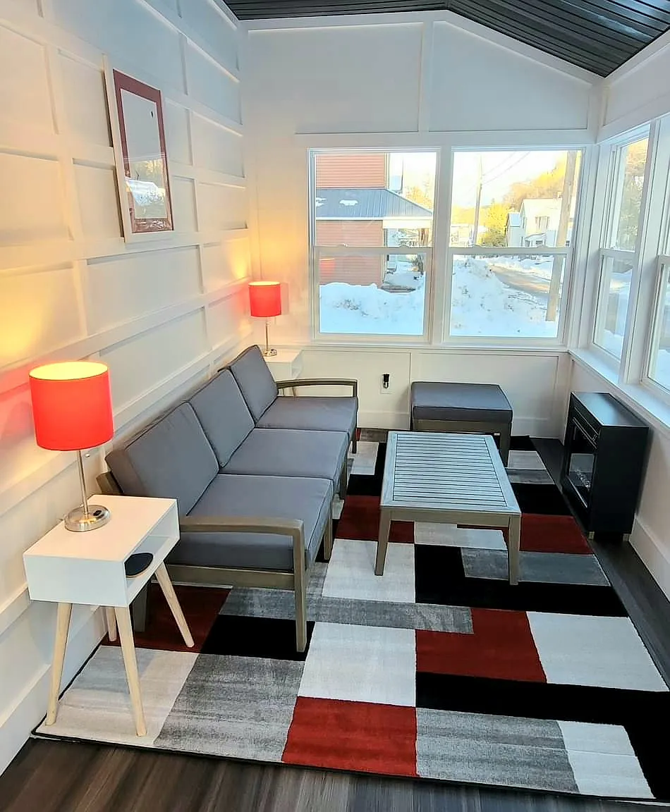 2 bed, 905 sqft, $1,600 — Photo 3