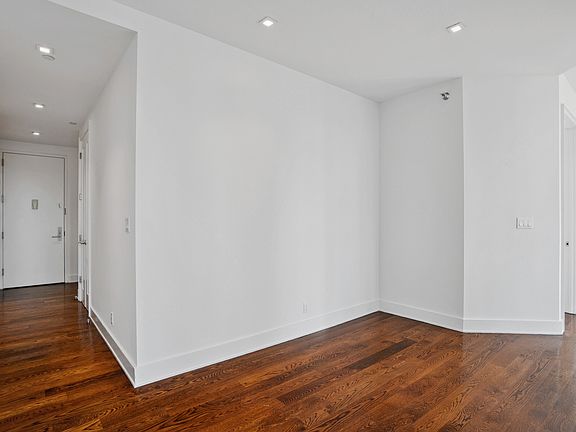 2nd image of 26-26 Jackson Ave #902
