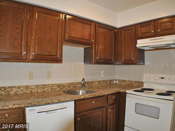 3rd image of 10221 Heron Pond Ter