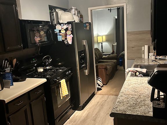 5th image of 17957 Oakwood Ave