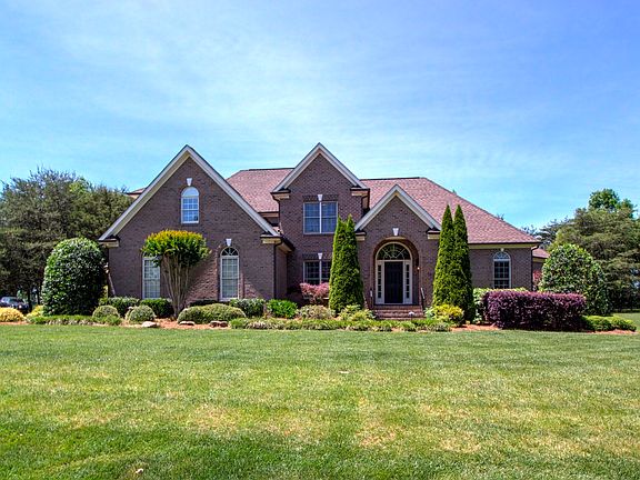 3rd image of 7807 Charles Place Dr
