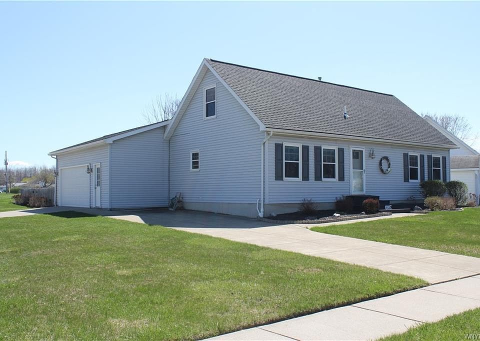1st image of 1 Cathedral Ct