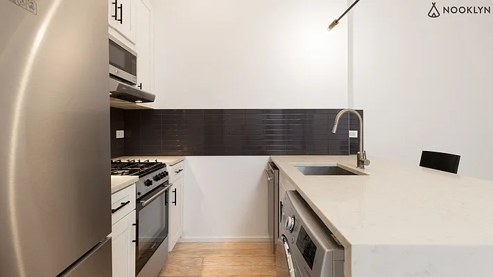 Rented by New Holland Residences | media 23