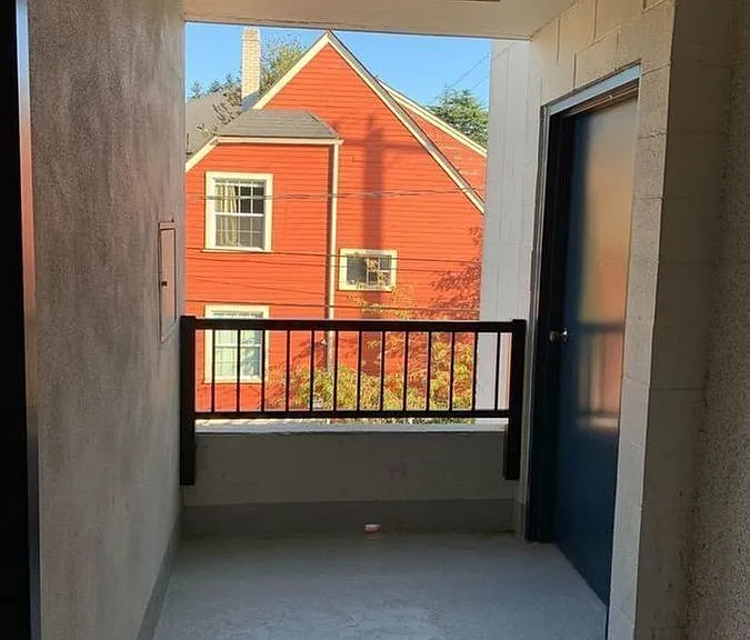 5200 University Way NE #603 — Photo 32