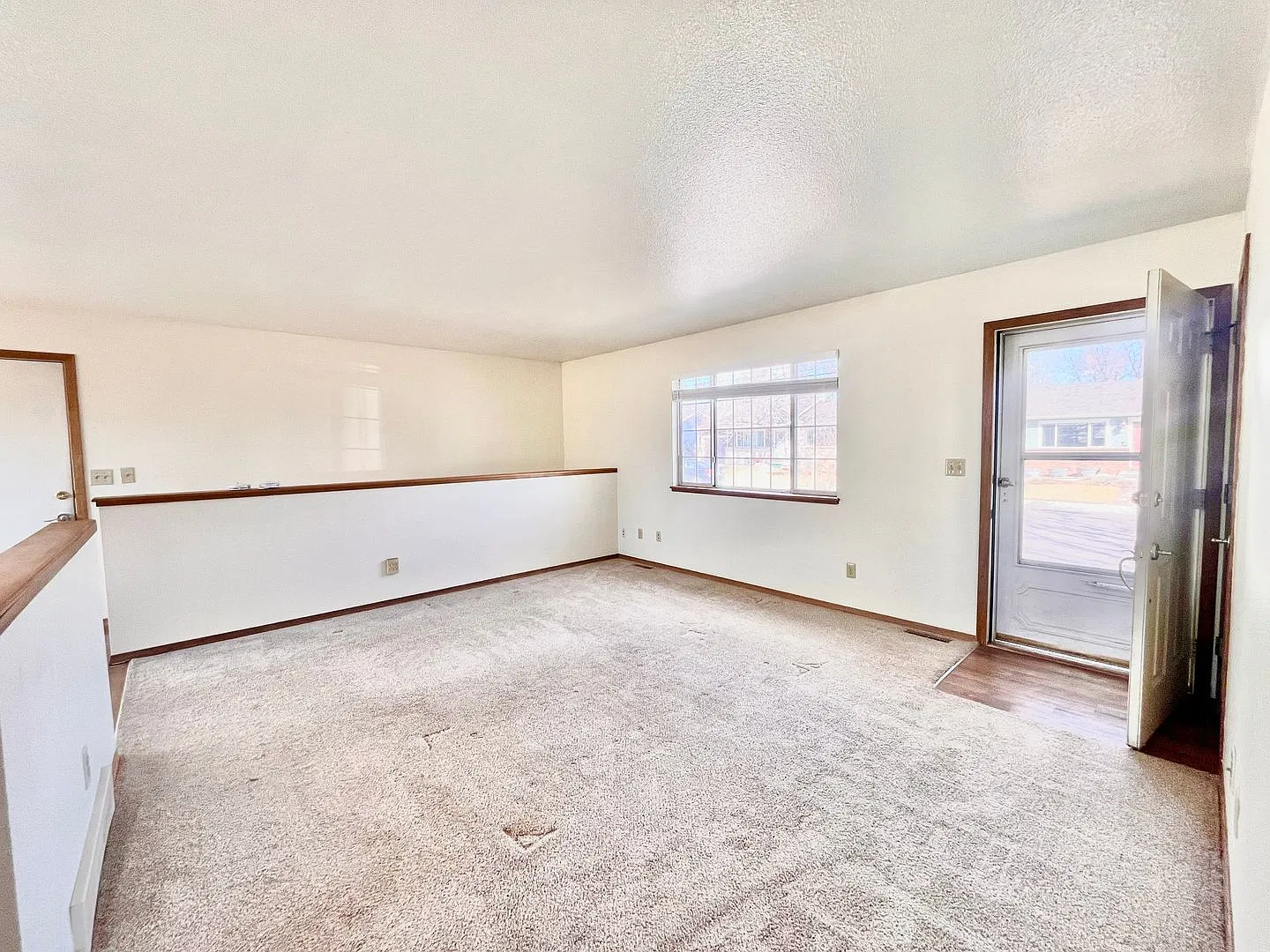 Great 3 bedroom 2 bath Ranch home with full finished basement, 1 car garage & large fenced backya... — Photo 3
