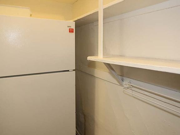 3172-N-Hudson-unit-8-closet