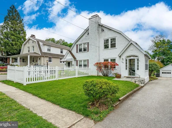436 Saint Davids Ave, Wayne, PA 19087