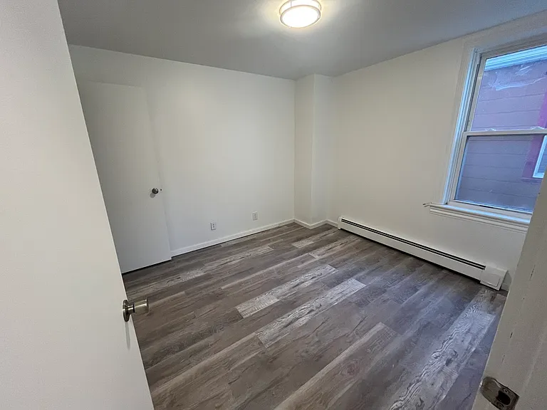 335 1st St #1 — Photo 7