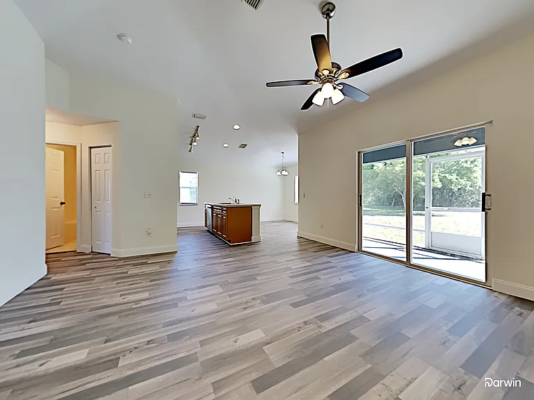 2052 SE Heathwood Cir — Photo 6
