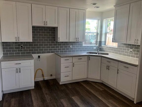 3rd image of 1609 W 205th St