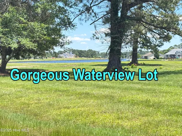 818 Pelican Drive, New Bern, NC 28560