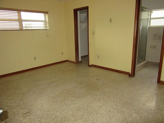 4th image of 18800 SW 92nd Ave