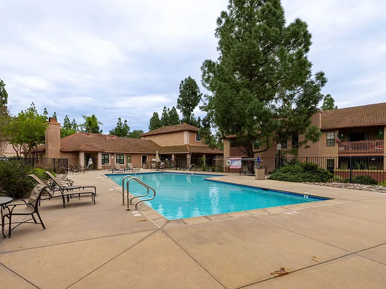 Alta Carmel Ct — Photo 30