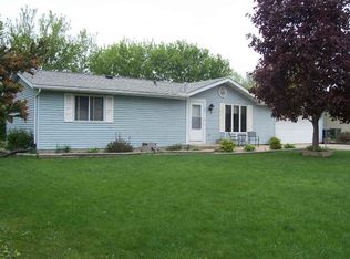 203 Hillside Ter, Poynette, WI 53955