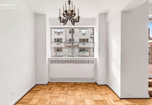 5th image of 25 Sutton Pl S APT 18O