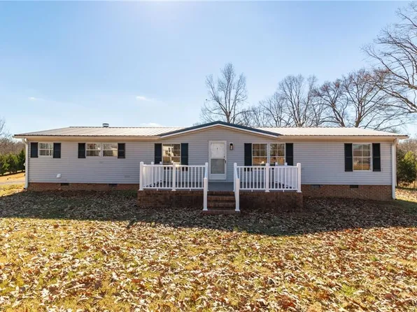 2808 Turners Creek Rd, Yadkinville, NC 27055