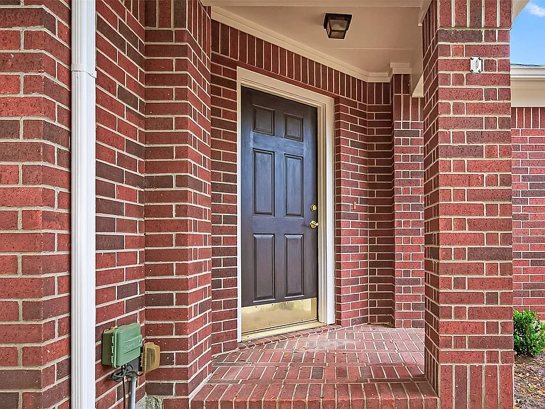 1646 Martin Lake Dr — Photo 3