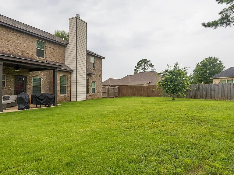 202 Warhawk Dr — Photo 38
