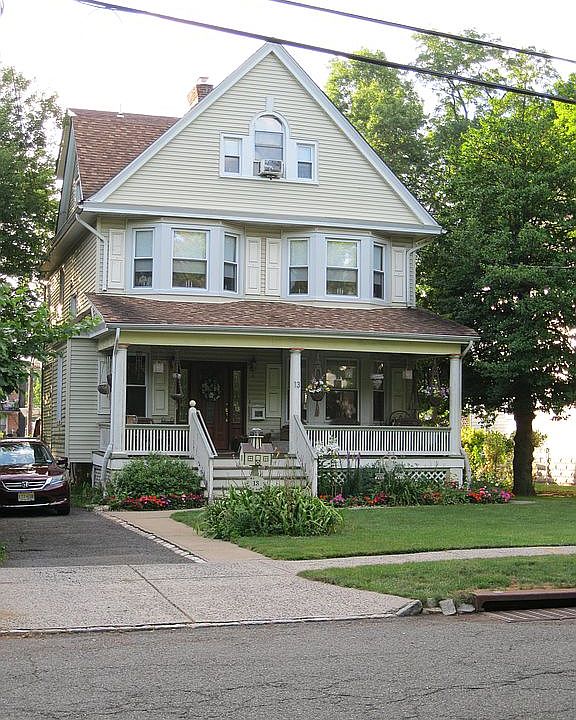 House - Front view