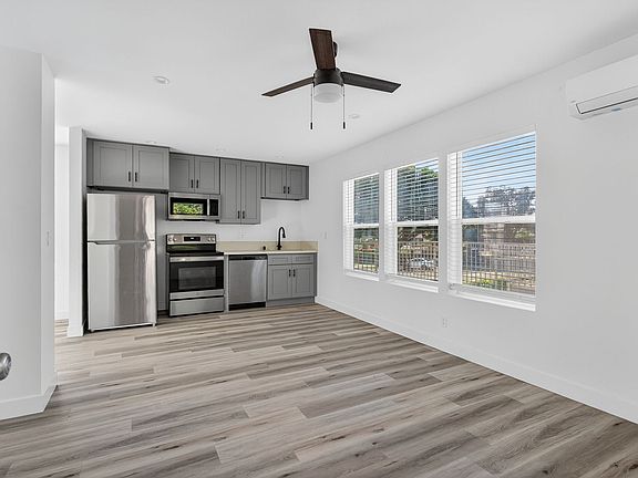 3rd image of 113 S Lillie Ave #7