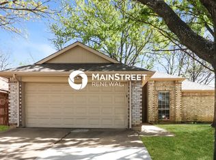 6111 Inks Lake Dr, Arlington, TX 76018