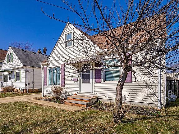 3rd image of 29947 Phillips Ave