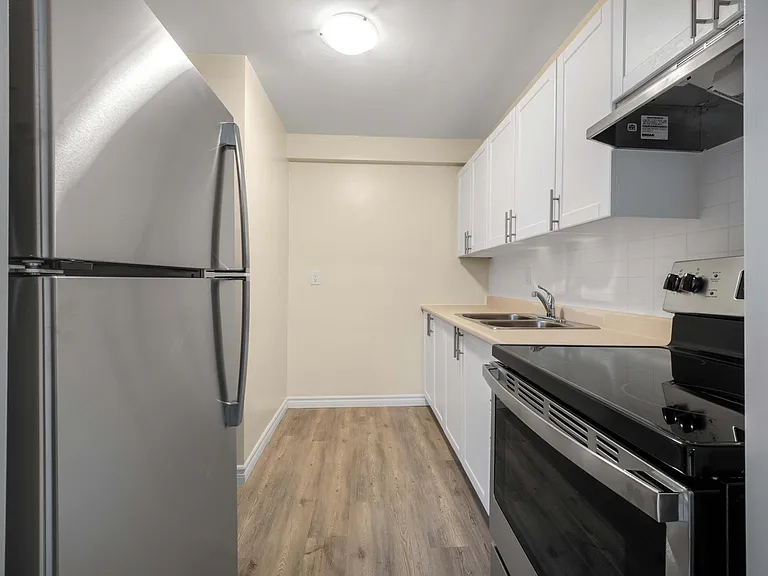 8325 Riverside Dr E — Photo 13