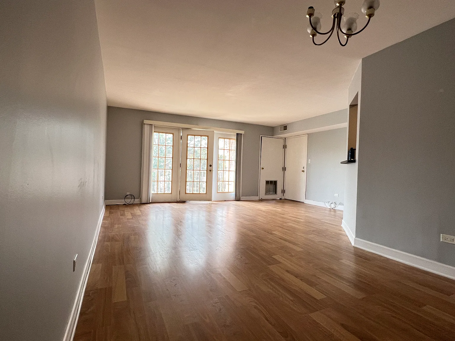 2 bed, 1000 sqft, $2,000 — Photo 3