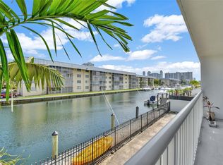 3527 NE 168th St APT 203, North Miami Beach, FL 33160