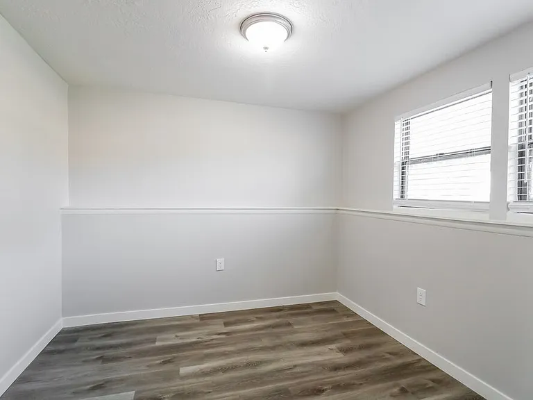 2499 N 1050 W — Photo 14