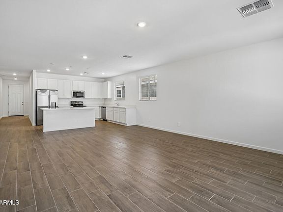 4th image of 18195 W BUCHANAN Street