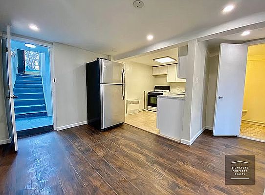 2nd image of 557 E New York Ave
