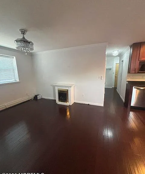 402 4th Ave NE #106 — Photo 5