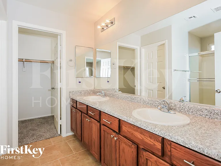 6478 Fulton Meadows Ave — Photo 11