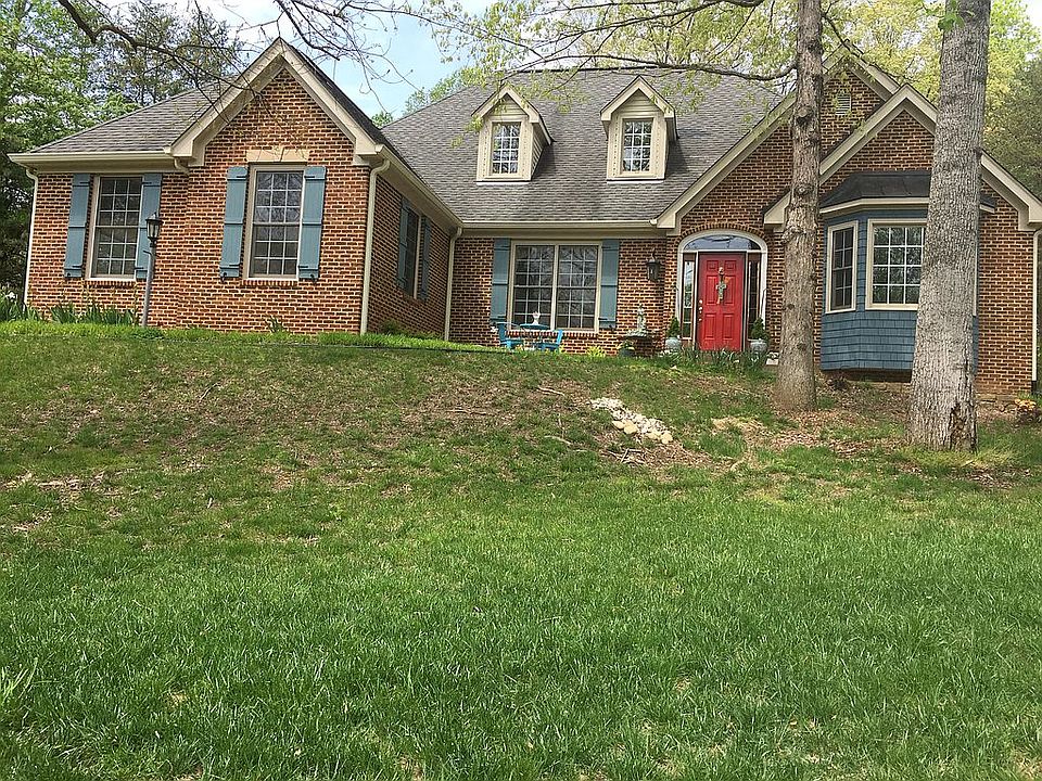 1st image of 3068 Somerset Dr